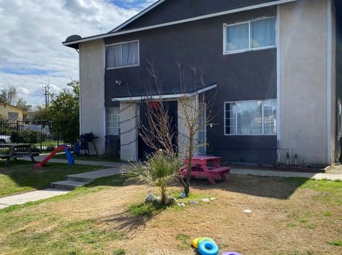 1327 Lincoln St, Bakersfield, CA 93305-3983