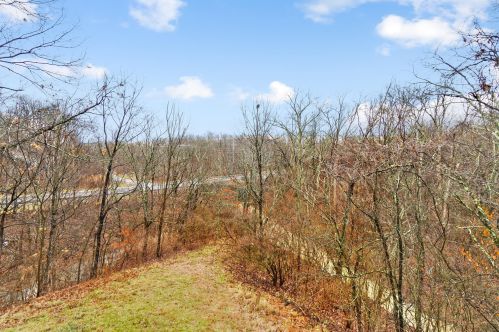 421 Ripple Creek Dr, Covington KY  41018-2684 exterior