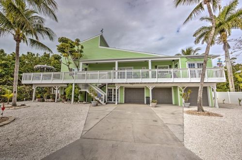 5690 Marimin Dr, Bonita Springs, FL 34134-3803