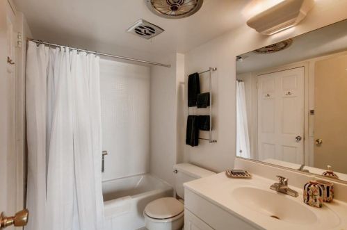 170 Chilean Ave, Palm Beach FL  33480-4403 exterior