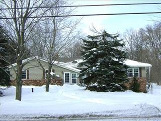 6311 Ridge Rd, Geneva On The Lake, OH 44041-6804