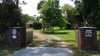 2098 Glendale Blvd, Mims, FL 32754-2504