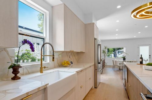 4552 Ethel Ave, North Hollywood CA  91605-4703 exterior