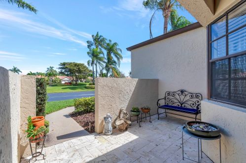 8195 Mooring Cir, Boynton Beach, FL 33472-2305