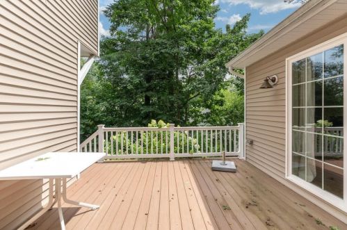 5 Rolling Ln, Natick MA  01760-2949 exterior