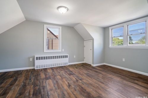 247 Garden St, Westbury NY  11590-3842 exterior
