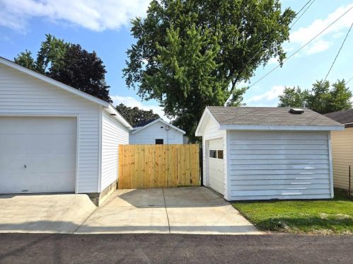 321 Carroll St, Portage WI  53901-1803 exterior