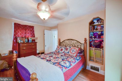 310 Congress St, Charles Town WV  25414-1320 exterior