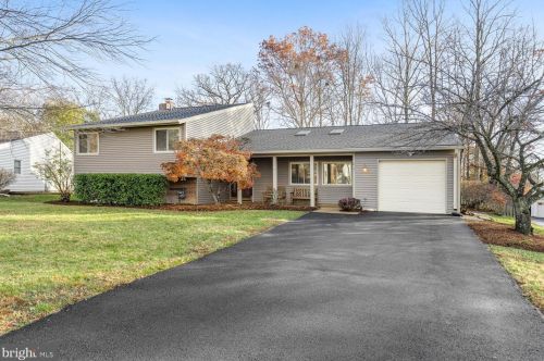 6934 Spelman Dr, Springfield, VA 22153-1233