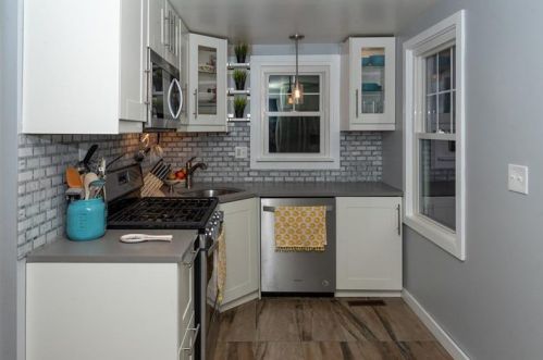 238 Delaware Dr, Glenshaw PA  15116-1716 exterior