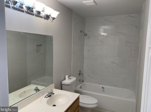 1418 Idaho St, Woodbridge VA  22191-3706 exterior