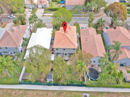 348 107th Ave, Hollywood FL  33026-4068 exterior