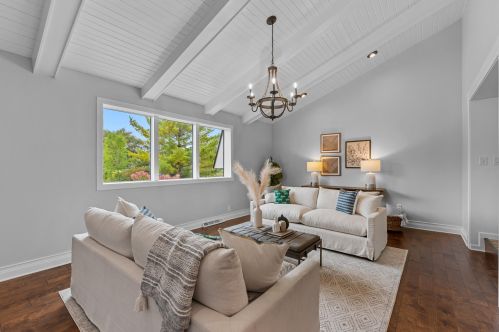 2414 Lagoon Ct, Thiensville WI  53092-5549 exterior