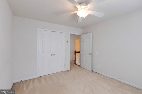 8987 Birch Bay Cir, Lorton VA  22079-5660 exterior