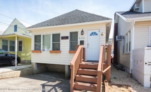 233 Webster Ave, Pelican Island, NJ 08751-2333