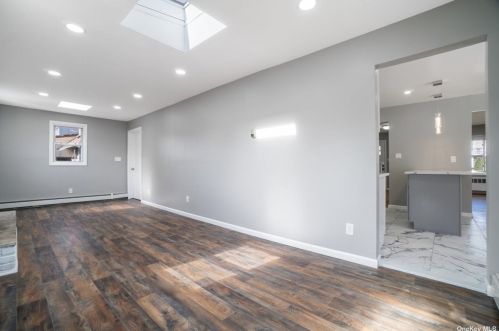 247 Garden St, Westbury NY  11590-3842 exterior