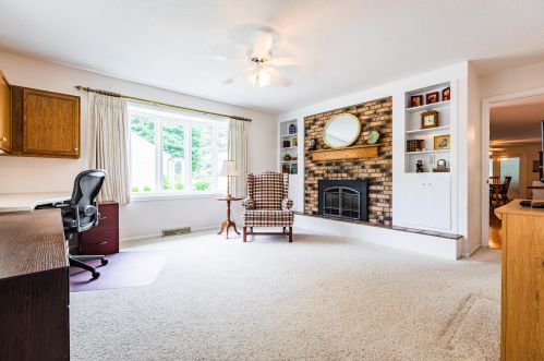 824 Janice Ct, La Crosse, WI 54601-6068