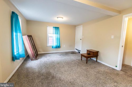 350 Maple Ave, Hanover PA  17331-5124 exterior