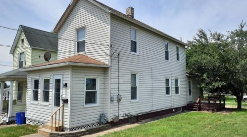 821 Addis St, New Castle, PA 16101-5172