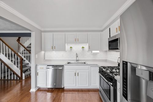 2507 Hunting Ridge Trl, Bridgeville PA  15017-1611 exterior