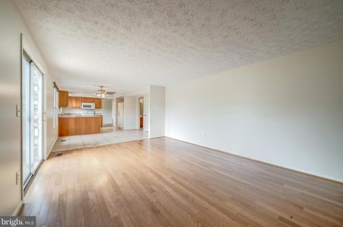 1304 Cold Harbor Ct, Herndon VA 20170-2018 exterior