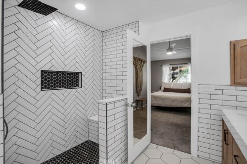 7645 Victoria Ave, Yucca Valley CA  92284-6152 exterior