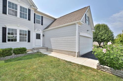 1087 Hartford Ln, London, OH 43140-8427