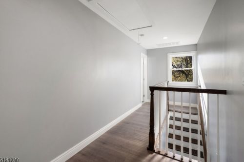 22 Ward Pl, Montclair NJ  07042-3106 exterior