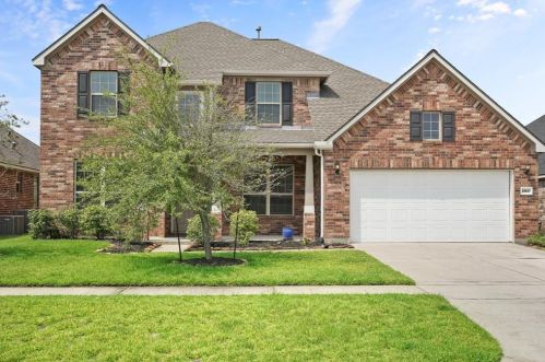 24607 Emerald Pool Falls Dr, Tomball, TX 77375-5370