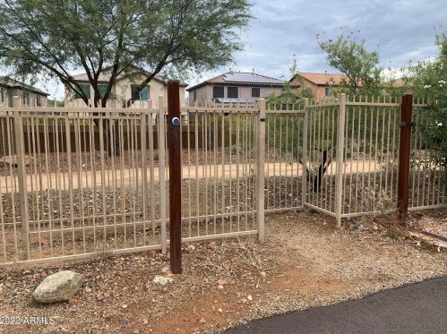 26506 11th Ave, Phoenix AZ  85085-1894 exterior