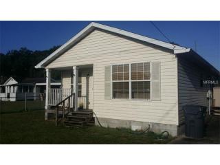 212 Florida Dr, Auburndale, FL 33823-2923