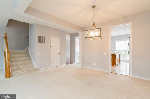 15017 Danube Way, Haymarket VA  20169-3321 exterior