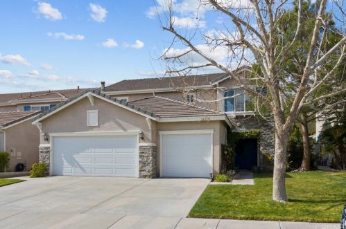 26109 Salinger Ln, Santa Clarita, CA 91381-1108