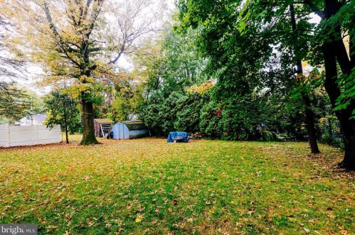 223 Meadow Dr, Yardley PA  19067-1311 exterior