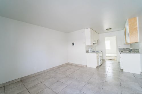 3845 Chamoune Ave, San Diego CA 92105-1804 exterior