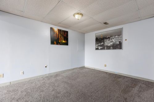 42 Meadow Wood Dr, Florence KY  41042-9323 exterior