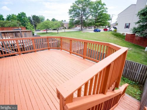 7413 Aspenpark Rd, Lorton VA  22079-1848 exterior