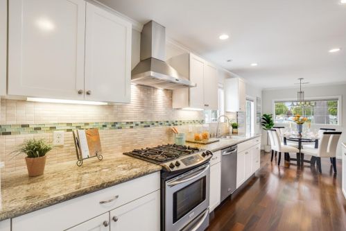 1009 Marsh Rd, Redwood City CA  94063-4431 exterior