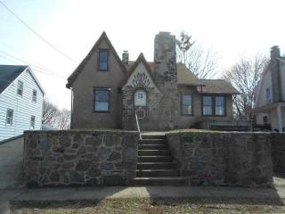 50 Clinton Ave, Stratford, CT 06614-5103