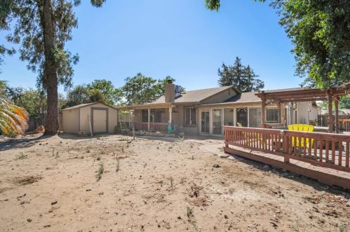 730 Fenn Ct, Turlock CA  95382-1643 exterior