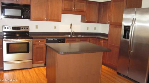 360 Highland Ave, Tucson, AZ 85719-6114