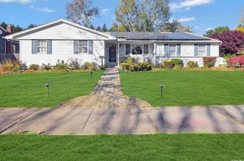 11 Mara Rd, Huntington Station, NY 11746-2045