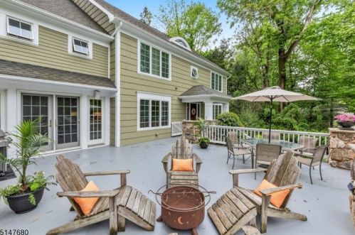415 New Providence Rd, Mountainside, NJ 07092-1418