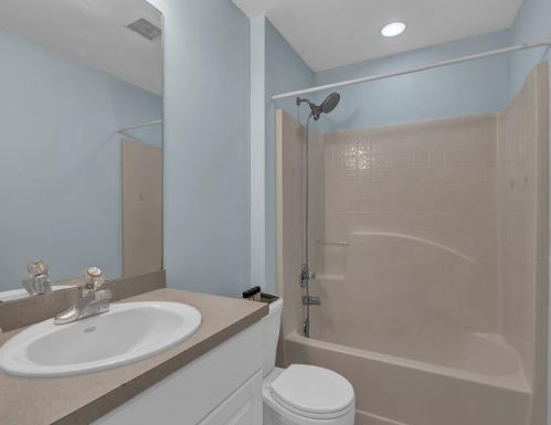 1636 4 Ave, Vero Beach FL 32962-6619 exterior