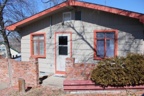 68 Stange Cir, Cozad, NE 69130-4120