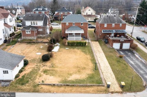 275 Highland Ave, Downingtown, PA 19335-2570