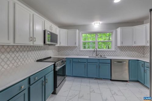 3 Watts Cir, Bybee VA  22963-2051 exterior