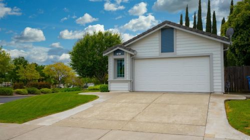 501 Wicklow Dr, Vacaville, CA 95688-8561