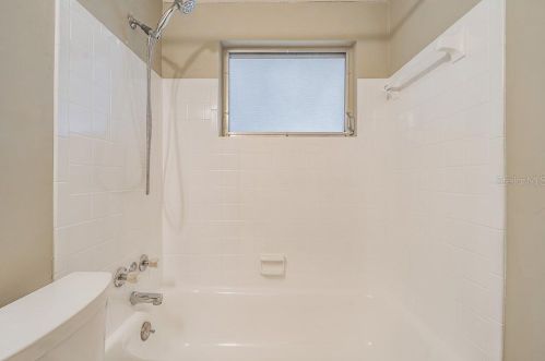 3249 Holiday Lake Dr, Tarpon Springs FL  34691-5013 exterior