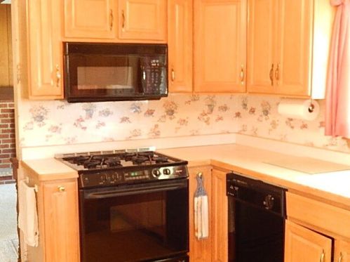 4440 68th Pl, Kenosha, WI 53142-3853